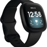 Health and fitness smartwatch with built-in GPS