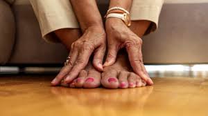 Feet massage - Simultaneous relaxation for circulatory health.